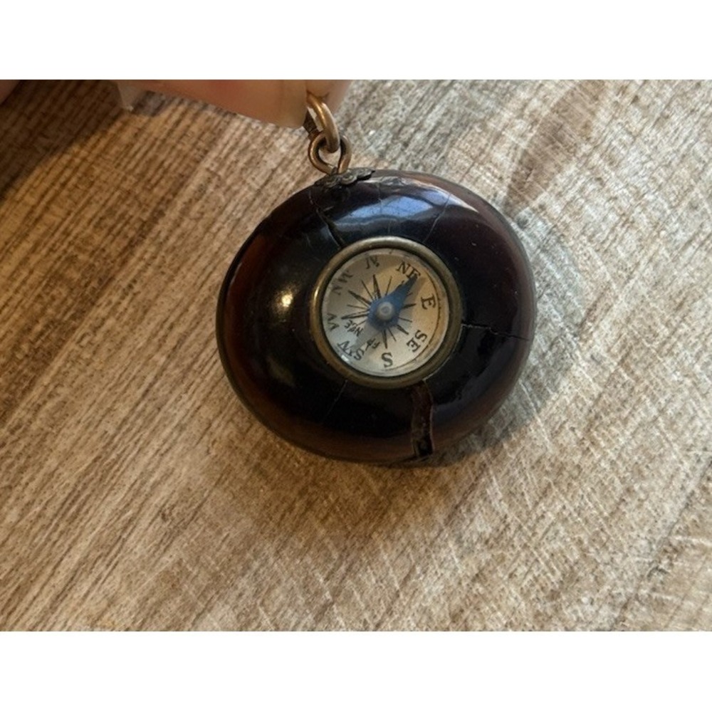 Antique Pocket Compass Pendant Charm Monogrammed "M" –‎ Cracked Case - As Is - Picture 7 of 7